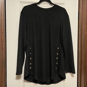 Button Detail Top